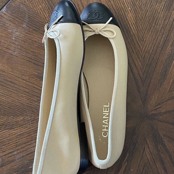 CHANEL Beige Lambskin Cap Toe Ballerina Flats - Picture 2 of 7